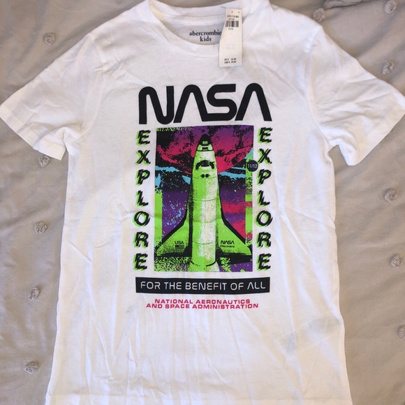 🚨ABERCROMBIE KIDS - NASA shirt - Picture 1 of 2